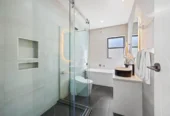 Macleans Zone, Sea views, 7 beds house on 575m2 section, with Self-Contained Granny Flat, 41 Compass Point Way, Half Moon Bay, Auckland