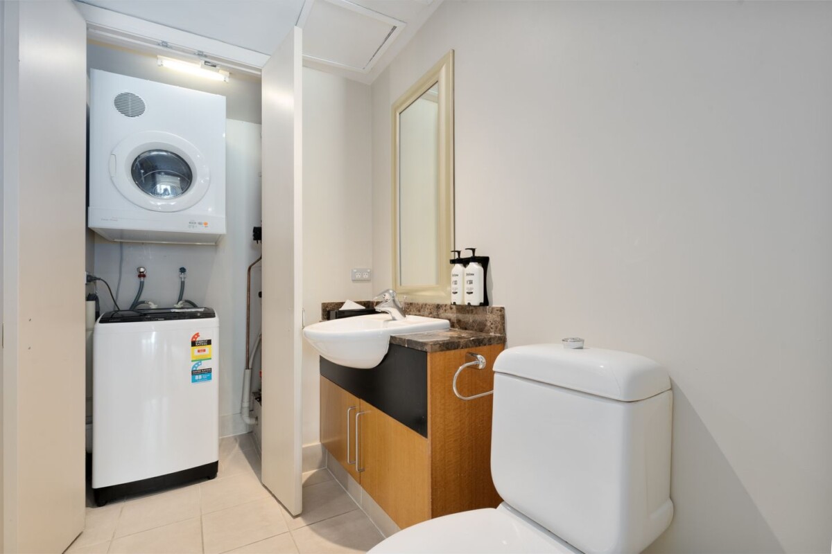 MORTGAGEE SALE, 66sqm 1 bed 1 bath 1 car park apartment, 501/85 Customs Street West, Auckland Central, Auckland