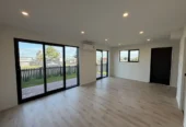 For rent, 4 beds 2.5 baths townhouse, available November 3, 2025, 1/34 Hyperion Drive, Manurewa, Auckland