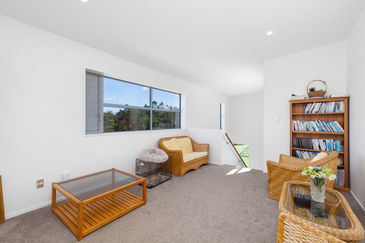 Luxury 598m2 lifestyle 6 beds house on 17,715m2 land, Minutes from Albany Mall, with a private bush track leading to a tidal inlet and boat pier, 42 Merewhira Road, Paremoremo, Auckland