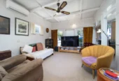 3 beds house on 1,012m² section, live, do=up or develop, 4 Holly Street, Avondale, Auckland