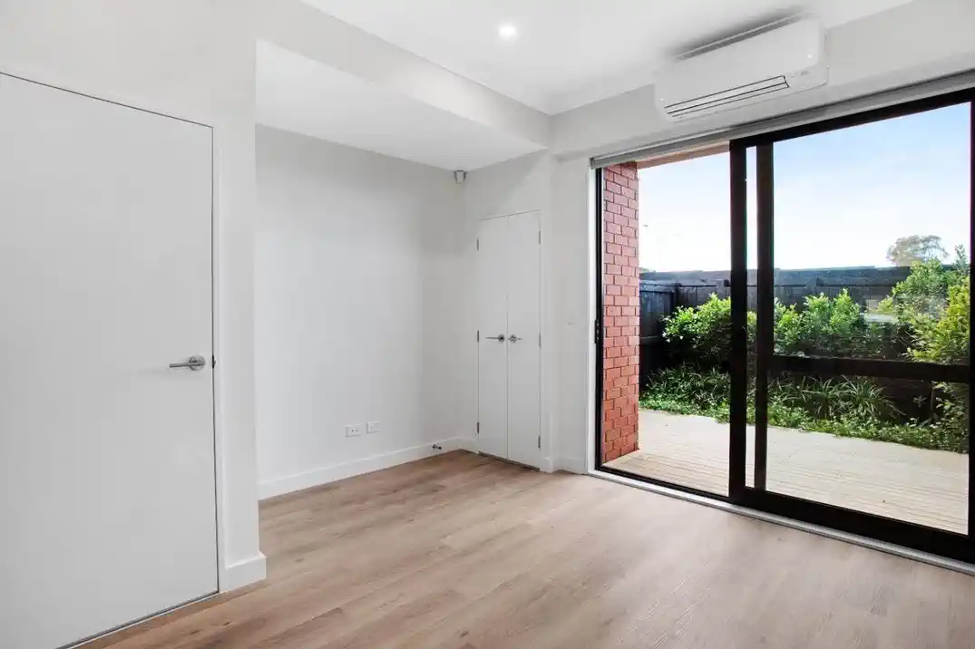 Brandnew 3 beds home, minutes to Westgate Mall, 64 Parkwood Avenue, Westgate, Auckland