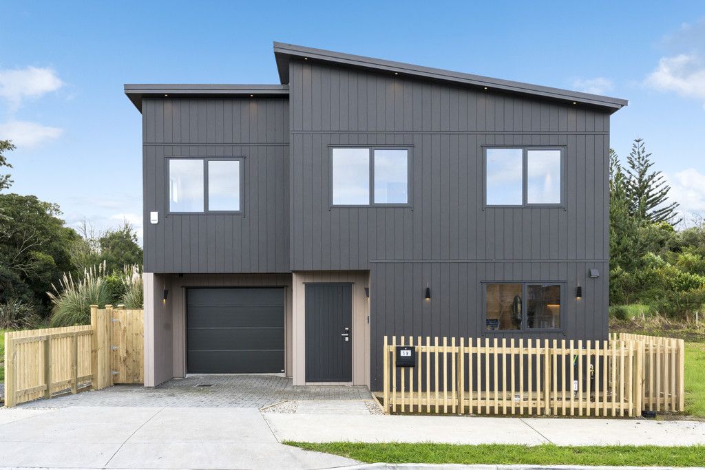 10 years master builder warranty, Brandnew 4 beds house, Built-in Sound System, central air conditioning, 19 Taipahitini Road, Rosehill, Auckland