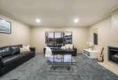 Brick and Tile 4 bedrooms house on 548 m2 section, Pergola, walks to schools, 7 Chard Place, Flat Bush, Auckland