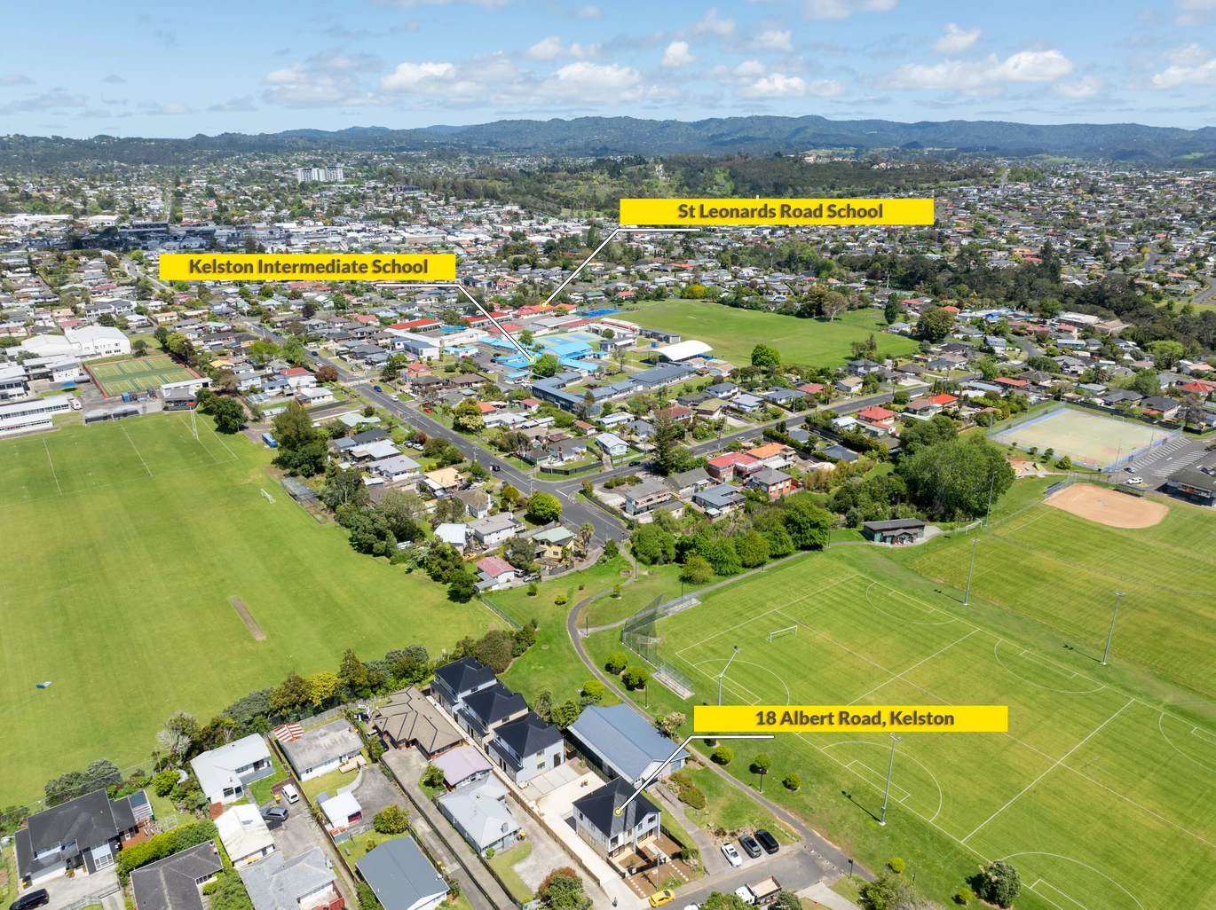 Brandnew, Smart Layout Parkside 3 beds 2 baths home with car park, moments from shopping centres, 7/18 Albert Road, Kelston, Auckland