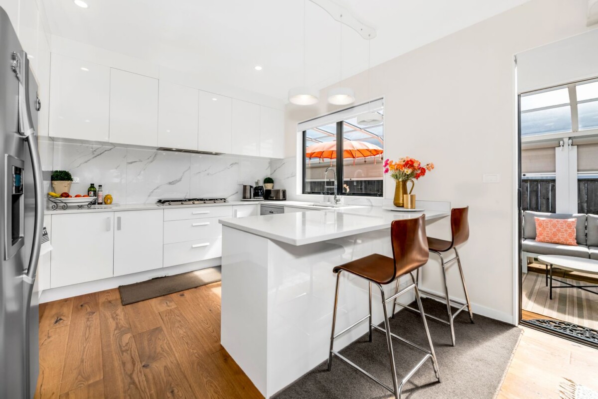 Dual-living, flexible 3+2, 5 beds house on 364m2 section, 8 Lavey Road, Flat Bush, Auckland