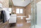 Avondale College zone, Brick & Tile 3 beds house on 367m² section, 134B Avondale Road, Avondale, Auckland