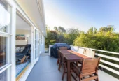 Spacious 4 beds House on 1,201m² Parklike Grounds, 8 Vinceroy Place, Green Bay, Auckland