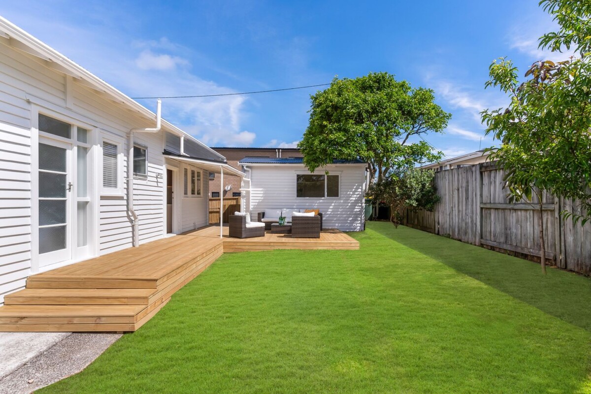 Restored 4 beds villa, in the heart of Onehunga, 14 Inkerman Street, Onehunga, Auckland