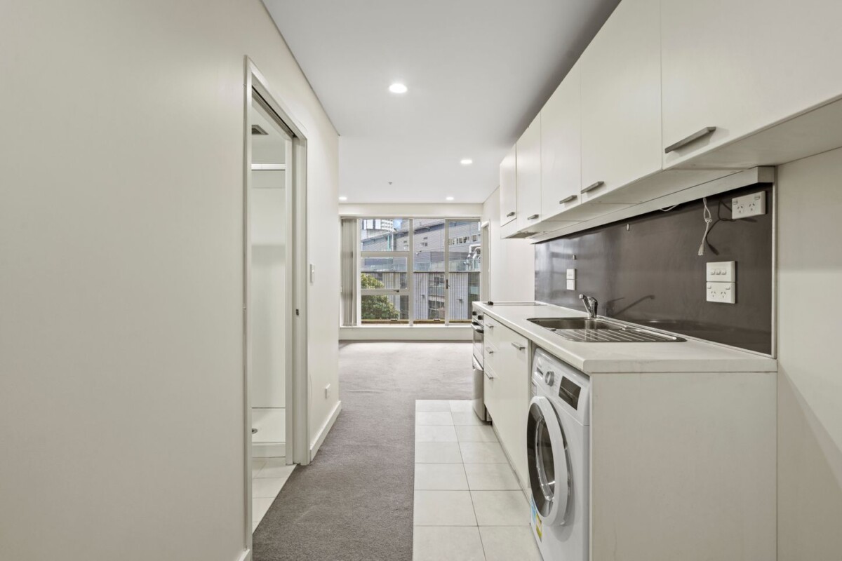 Double Auckland Grammar school zone, Unit Titil (no leasehold worries), 2 beds 1 bath CBD, walks to Uni, 208/37 Symonds Street, Grafton, Auckland