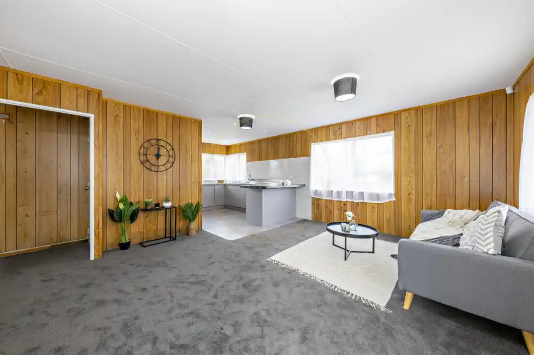 For rent, 3 beds 1 bath 1 Utility room house, Available from November 20, 12 Gray Avenue, Mangere East, Auckland