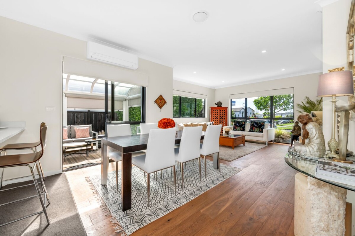 Dual-living, flexible 3+2, 5 beds house on 364m2 section, 8 Lavey Road, Flat Bush, Auckland