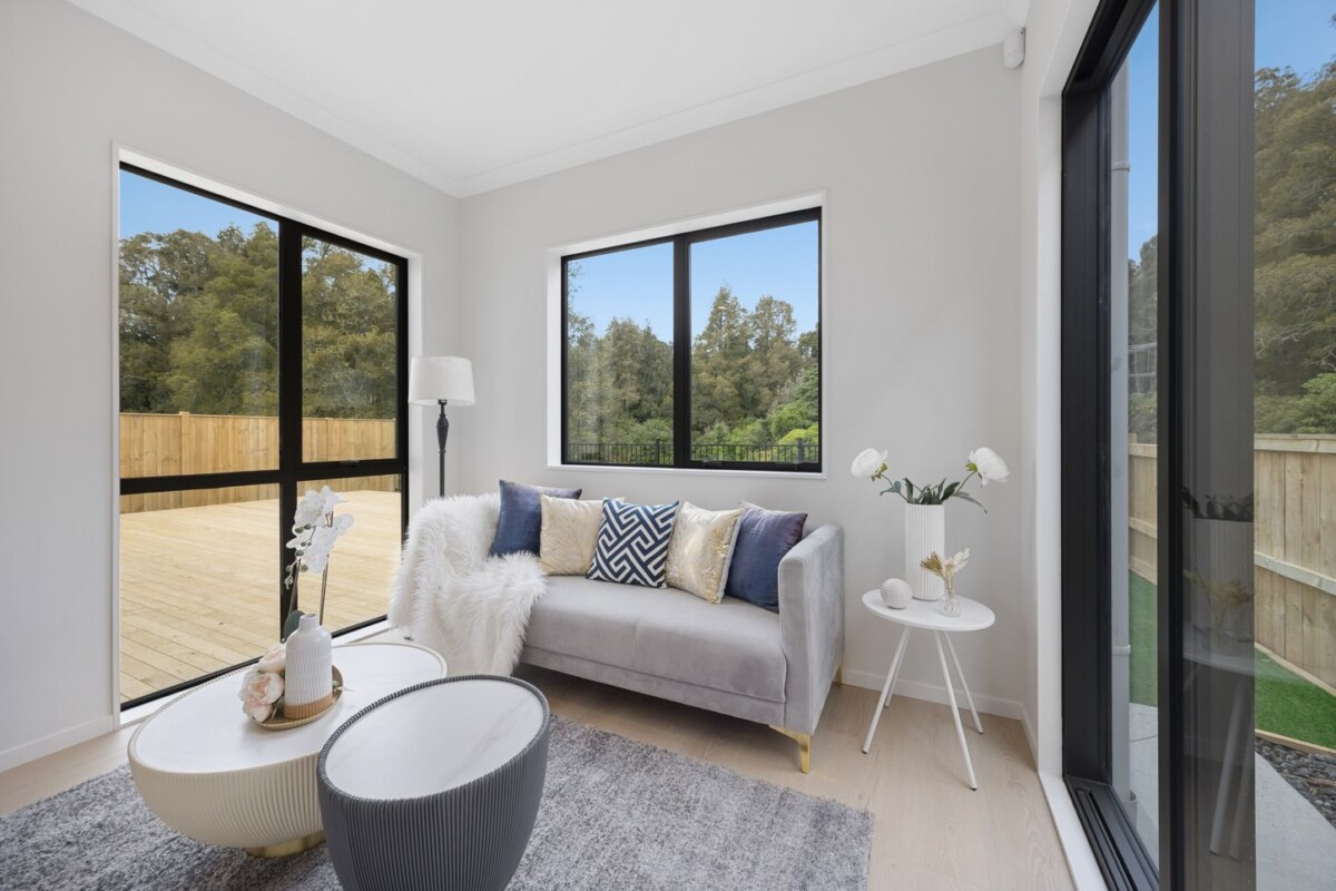 Two kitchens, Brandnew 5 bedrooms house, Muphys Bush is Your Back Yard, 2F Hughs Way, Flat Bush, Auckland