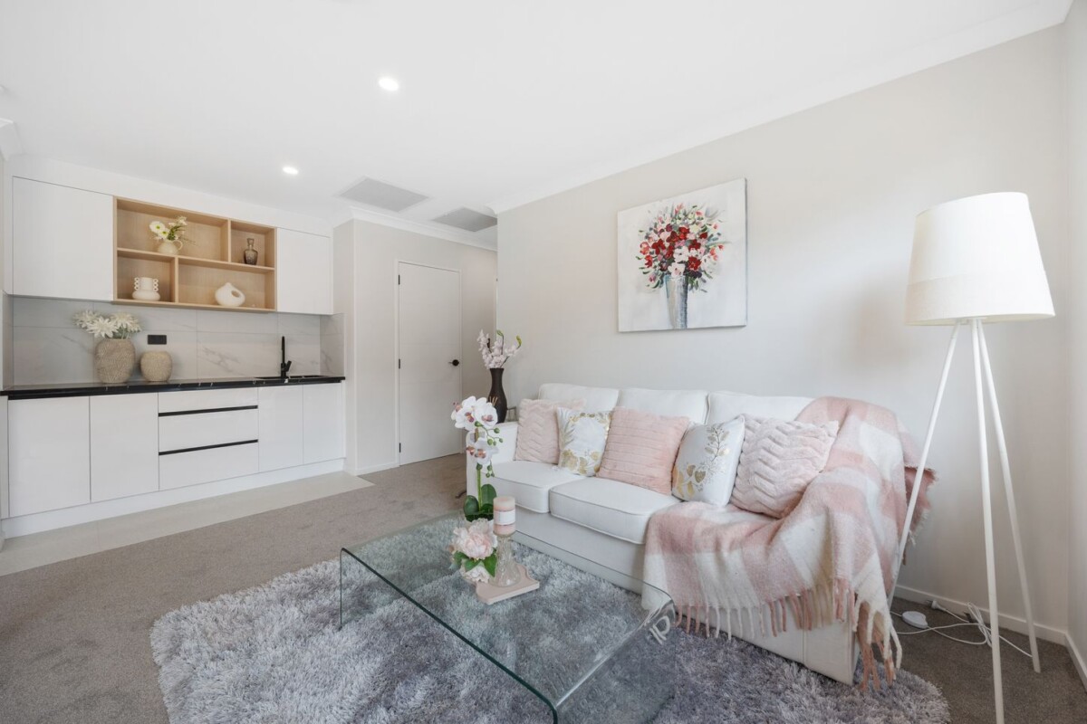 Two kitchens, Brandnew 5 bedrooms house, Muphys Bush is Your Back Yard, 2F Hughs Way, Flat Bush, Auckland