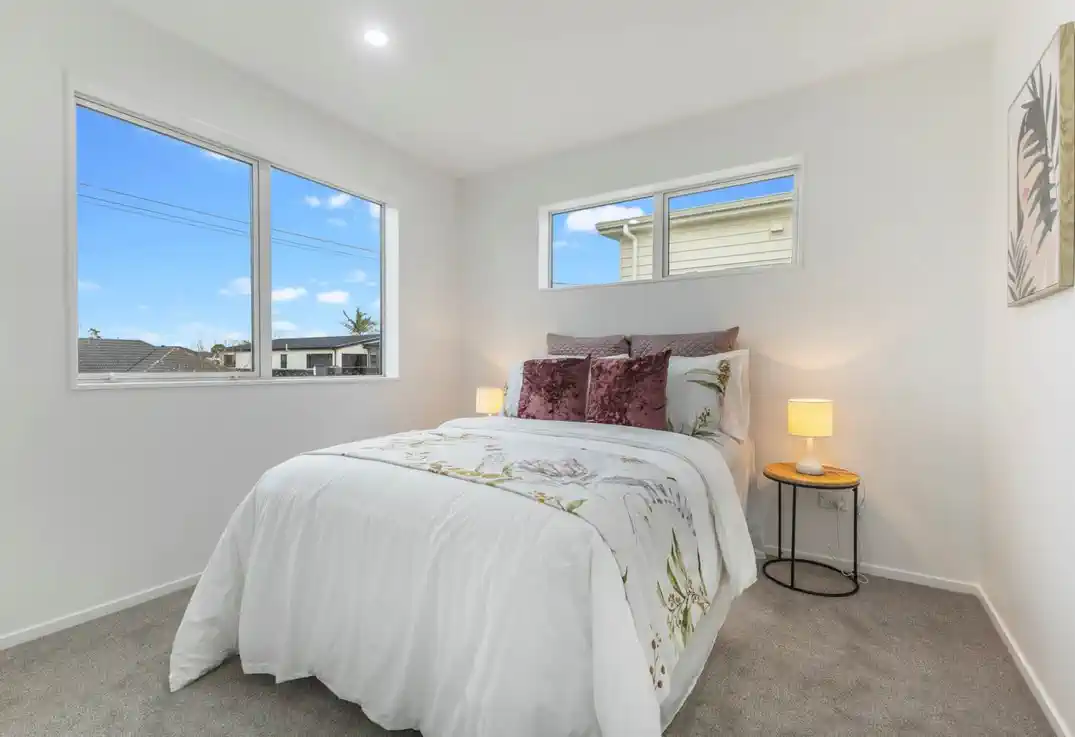For rent, 5 beds 3 baths house, Available from November 15, 23A Seymour Avenue, Papatoetoe, Auckland