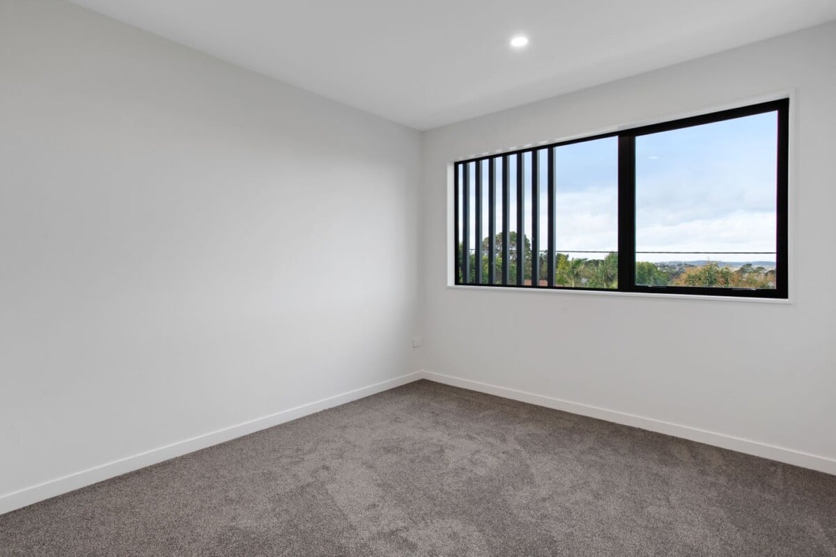Huge Price Drop – Must Be Sold Urgently, Brandnew 3 beds home with Views, minutes to Westgate Mall, 4/196 Royal Road, Massey, Auckland
