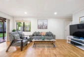 Brick and Tile 4 bedrooms house on 548 m2 section, Pergola, walks to schools, 7 Chard Place, Flat Bush, Auckland