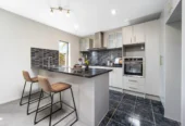 Avondale College zone, Brick & Tile 3 beds house on 367m² section, 134B Avondale Road, Avondale, Auckland