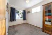 Spacious 4 beds House on 1,201m² Parklike Grounds, 8 Vinceroy Place, Green Bay, Auckland