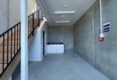 Motivated Vendor, 34 m2 Self-contained commercial unit with kitchenette and private toilet, 25/3 Pacific Rise, Mount Wellington, Auckland