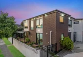 Prime School Zone, standalone 4 beds brick and weatherboard home, one ensuite downstairs, 2C Wilmshurst Avenue, Papatoetoe, Auckland