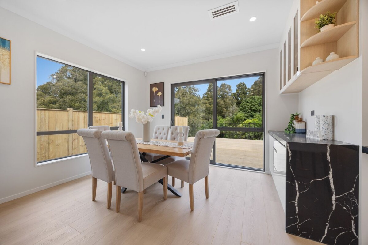 Two kitchens, Brandnew 5 bedrooms house, Muphys Bush is Your Back Yard, 2F Hughs Way, Flat Bush, Auckland