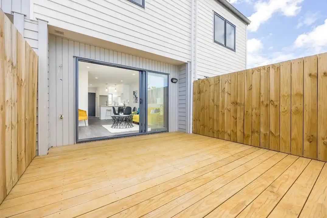 Overseas Developer Cashing Out, Freehold 2 bedrooms townhouse, Currently tenanted, Lot 5/8 Blanes Road, Weymouth, Auckland