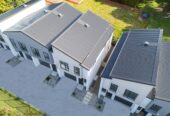 Owner relocating for work, 3 beds home with underground heating bathrooms, Next to the play ground and reserve, 5/30A Tirimoana Road, Te Atatu South, Auckland
