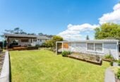 Move-in ready, Renovated 3 beds house, Located directly across from Glendene Reserve and playground, 6 Thornlow Street, Glendene, Auckland