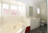 For rent, 4 beds 2 baths house, Available from 27 Nov 2025, A / 50 Whitford Road, Meadowlands, Auckland