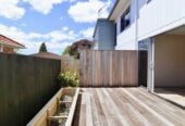 For rent, Powered by solar energy, 3 beds 1 study room 2 baths townhouse, Available from 1 Dec, 30C Ngarimu Road, Panmure, Auckland