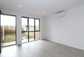 For rent, 3 beds 2 baths townhouse, Available from 27th Nov, 8 Serpent road, Flat Bush, Auckland