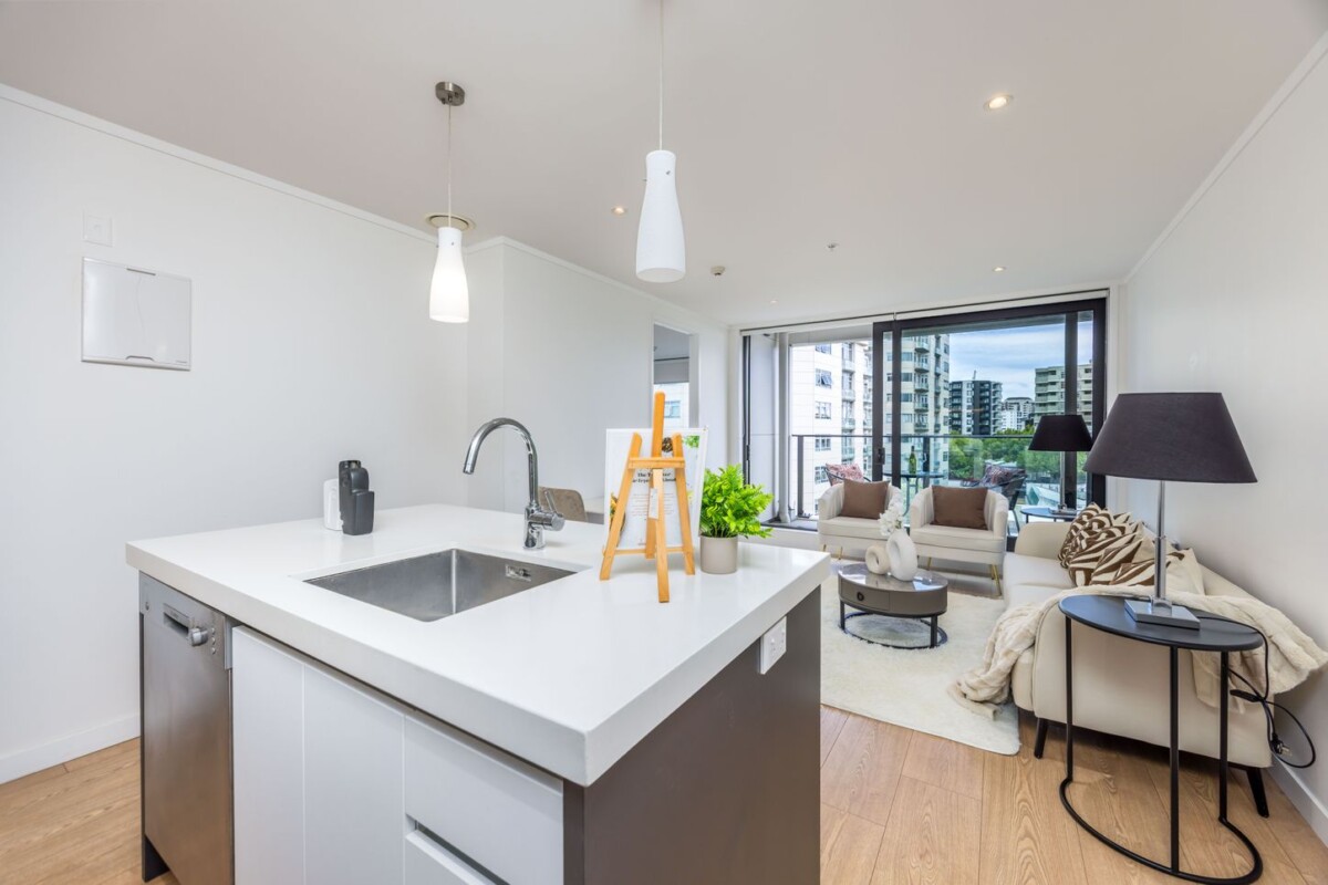 2 beds 2 baths apartment (63m2), 805/147 Nelson Street, Auckland