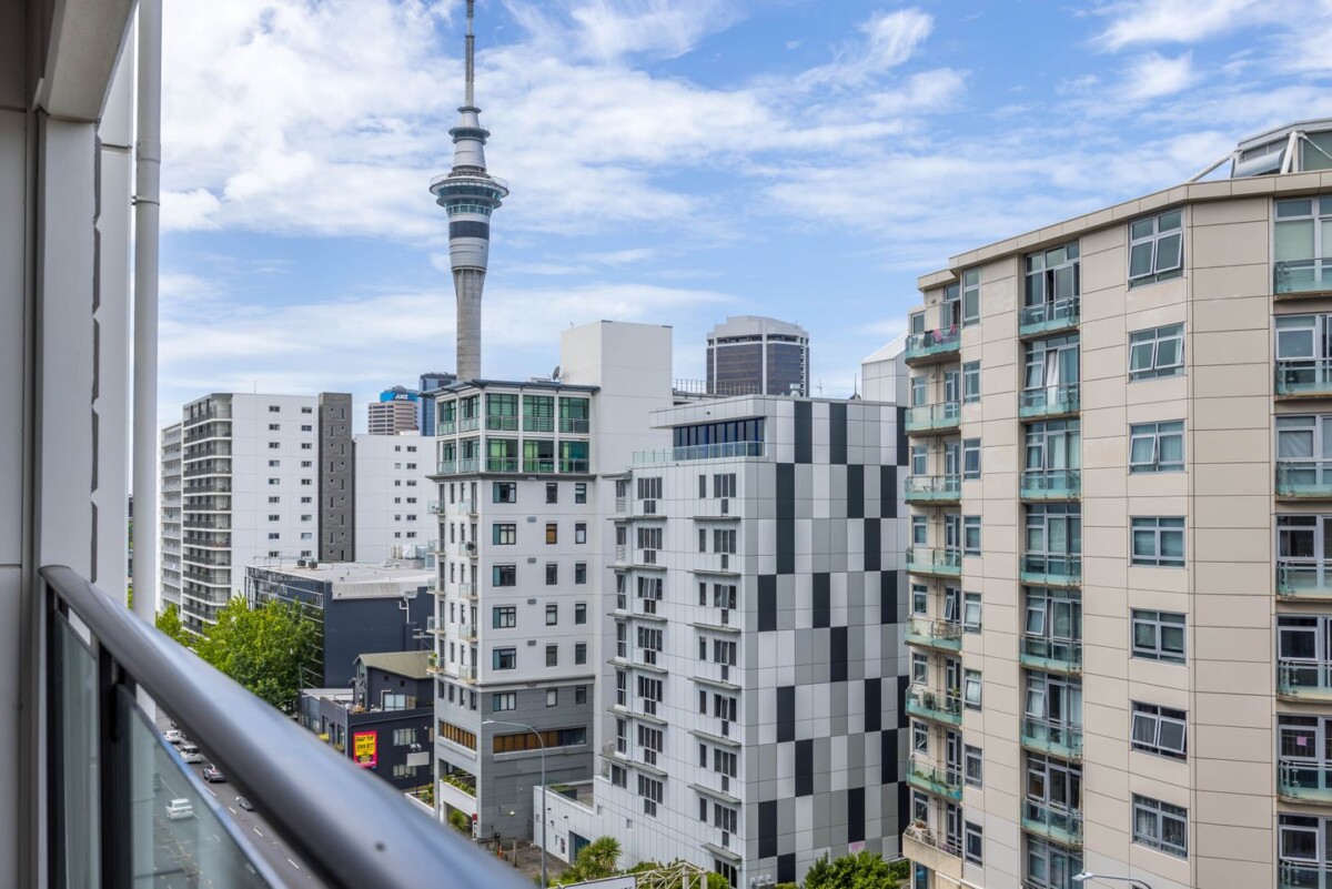2 beds 2 baths apartment (63m2), 805/147 Nelson Street, Auckland