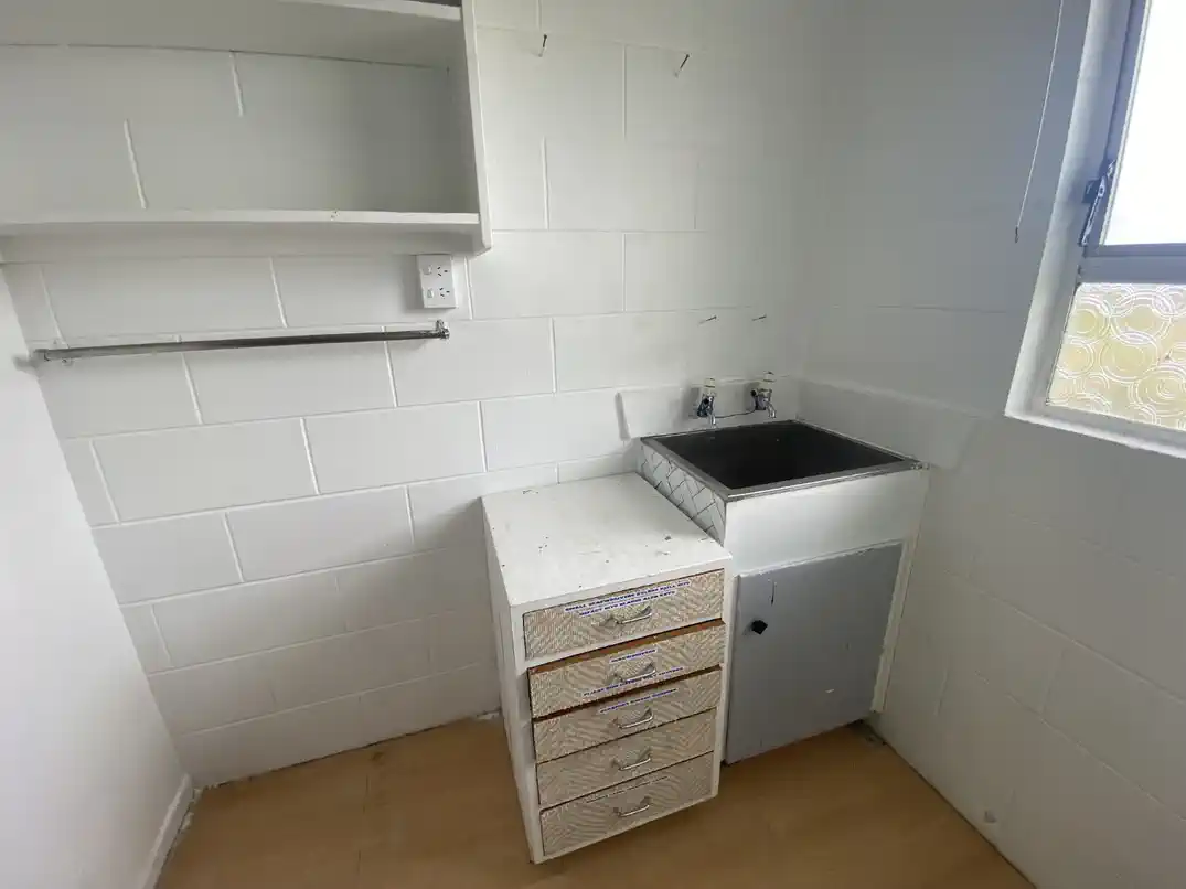 For rent, 2 beds 1 bath 1 car park apartment, Available now, 7/84 Princes Street, Otahuhu, Auckland