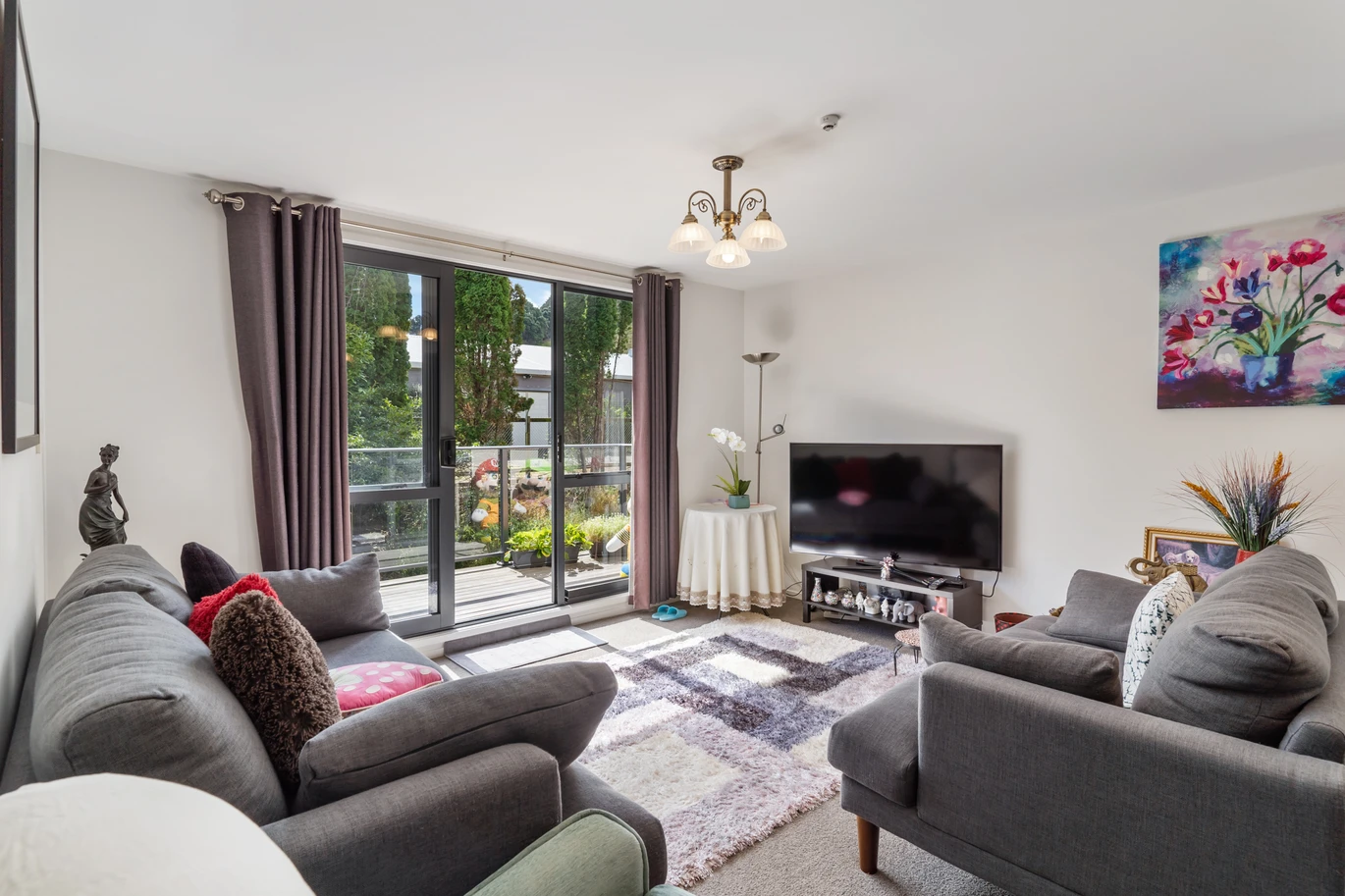 Spacious 2-Bed Apartment in Prime Location, 19/68 Mountain Road, Mount Wellington, Auckland