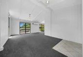 5 (3 + 2) beds houses on 833m2 land, 9 & 9A Sherie Place, Howick, Auckland