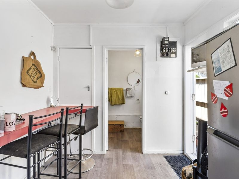 Mixed Housing Urban zone, 544m2 section, Building 181 m2, Currently tenanted by a cafe and studio, the total rental income is approximately $67,000 per year, including GST, 117 Trafalgar Street, Onehunga, Auckland
