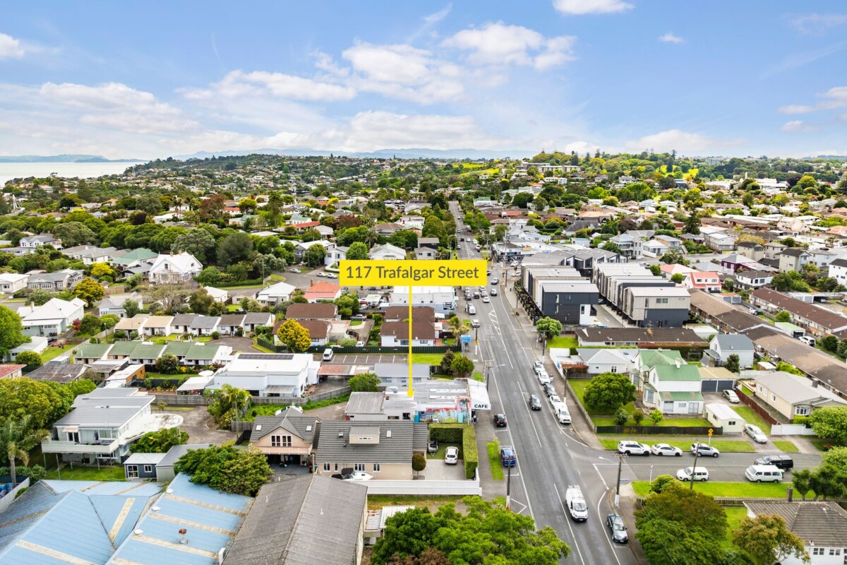 Mixed Housing Urban zone, 544m2 section, Building 181 m2, Currently tenanted by a cafe and studio, the total rental income is approximately $67,000 per year, including GST, 117 Trafalgar Street, Onehunga, Auckland