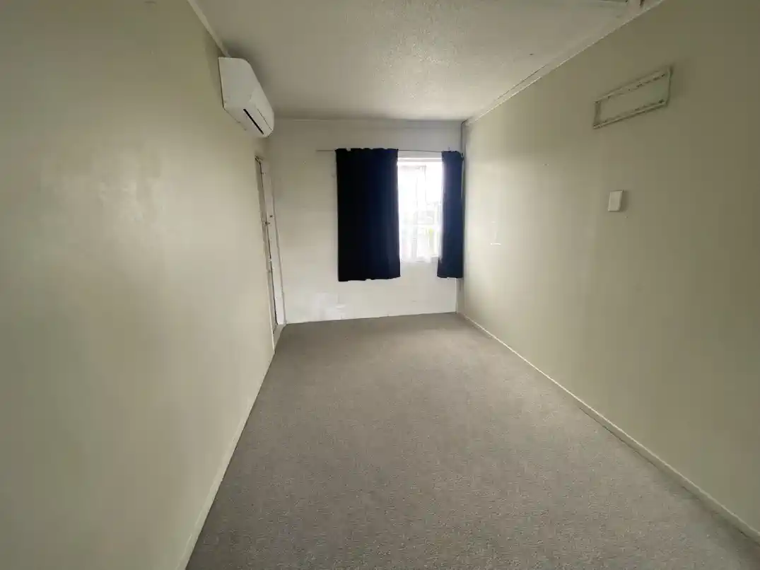 For rent, 2 beds 1 bath 1 car park apartment, Available now, 7/84 Princes Street, Otahuhu, Auckland