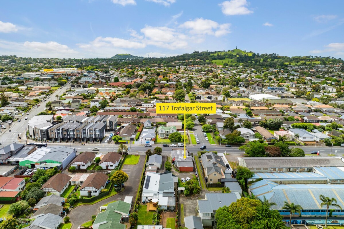 Mixed Housing Urban zone, 544m2 section, Building 181 m2, Currently tenanted by a cafe and studio, the total rental income is approximately $67,000 per year, including GST, 117 Trafalgar Street, Onehunga, Auckland