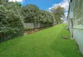 5 (3 + 2) beds houses on 833m2 land, 9 & 9A Sherie Place, Howick, Auckland