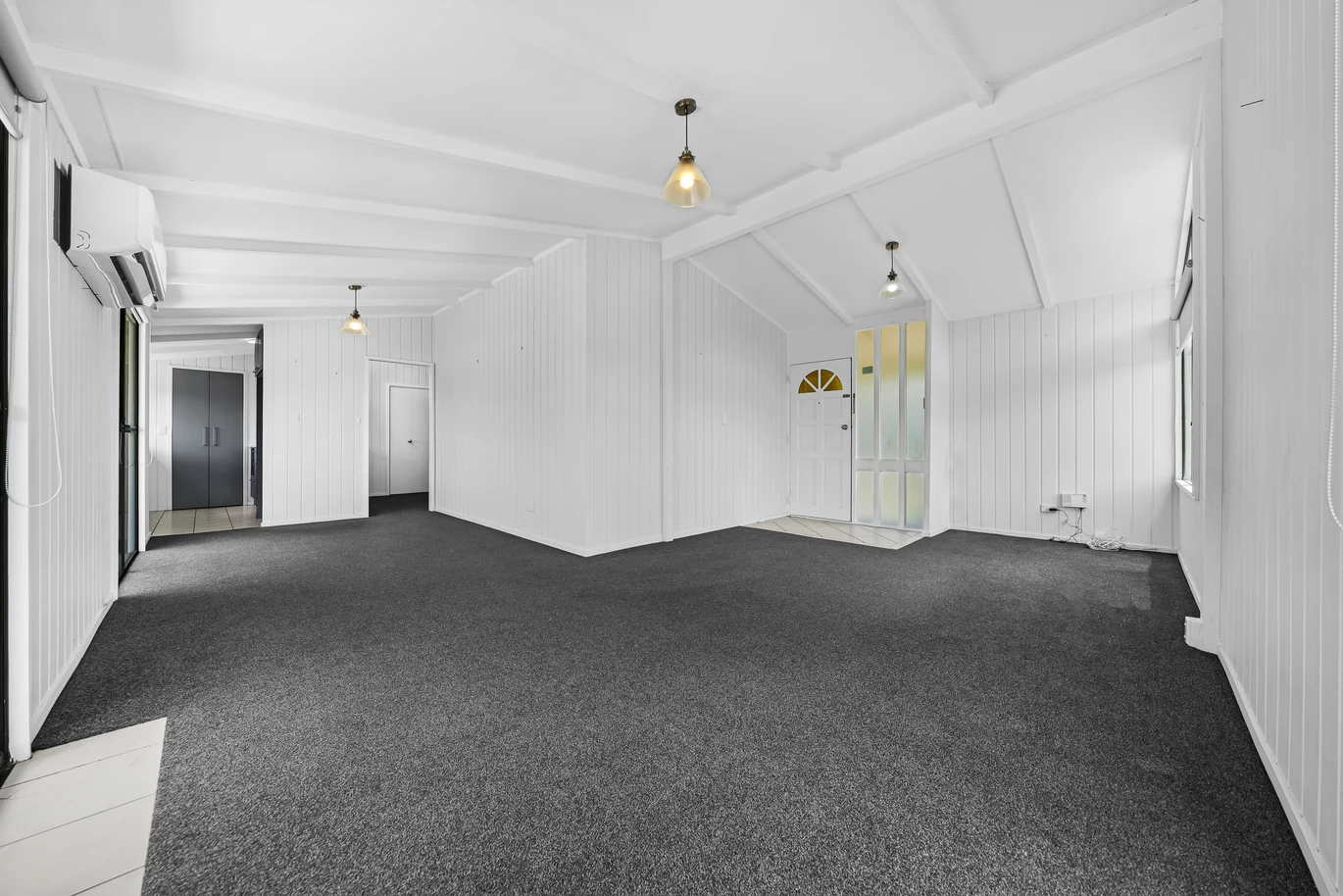 5 (3 + 2) beds houses on 833m2 land, 9 & 9A Sherie Place, Howick, Auckland