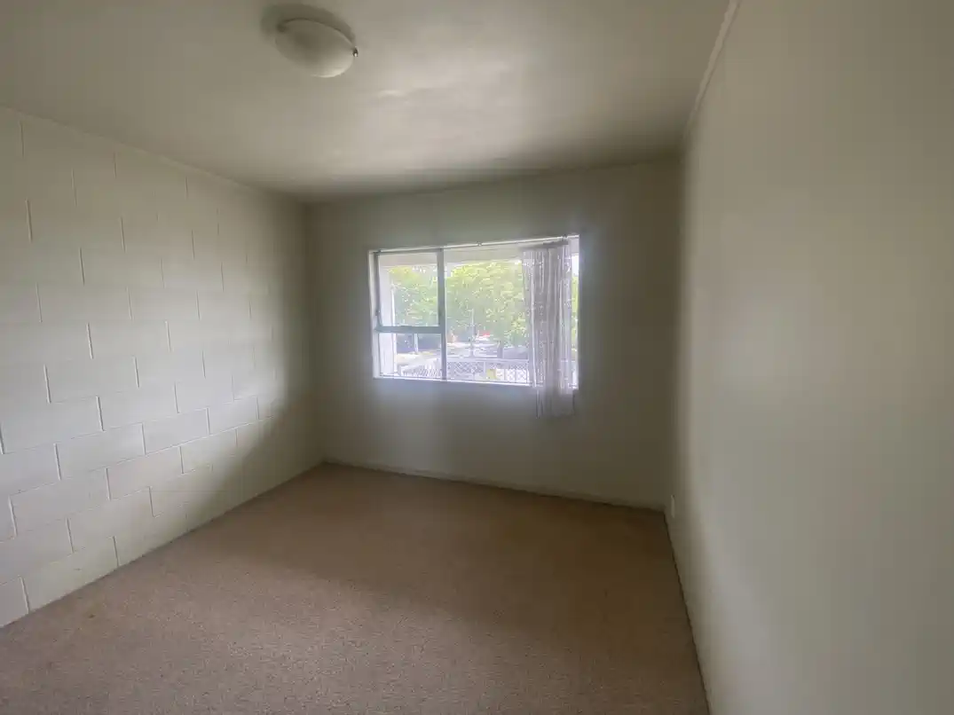 For rent, 2 beds 1 bath 1 car park apartment, Available now, 7/84 Princes Street, Otahuhu, Auckland