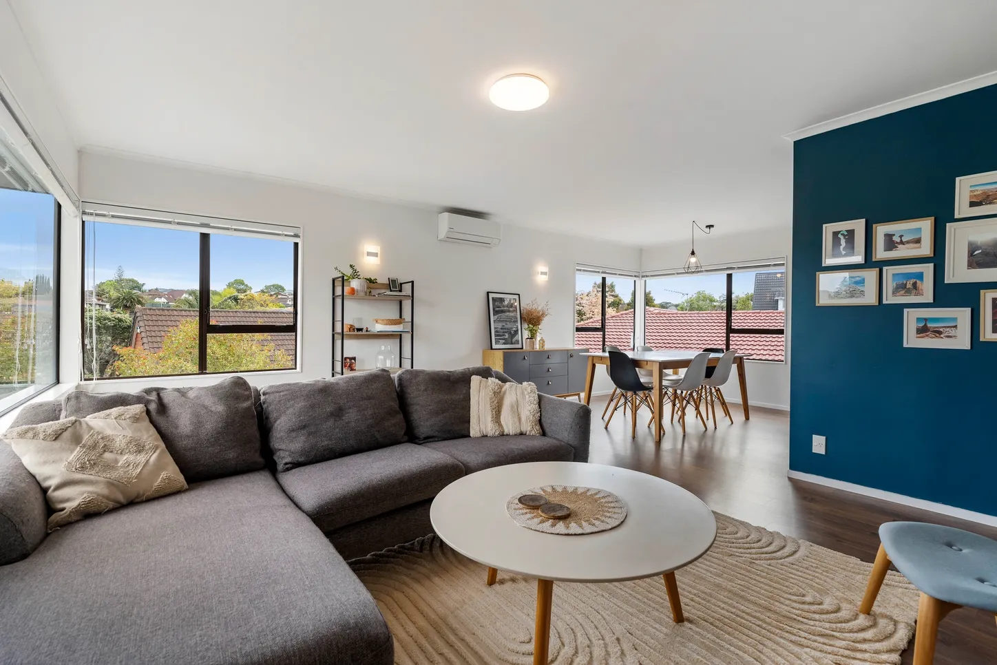 MORTGAGEE SALE, Botany Downs School zone, Corner Brick & Tile 4 beds house on 770m2 section, 1 Lexington Drive, Botany Downs, Auckland