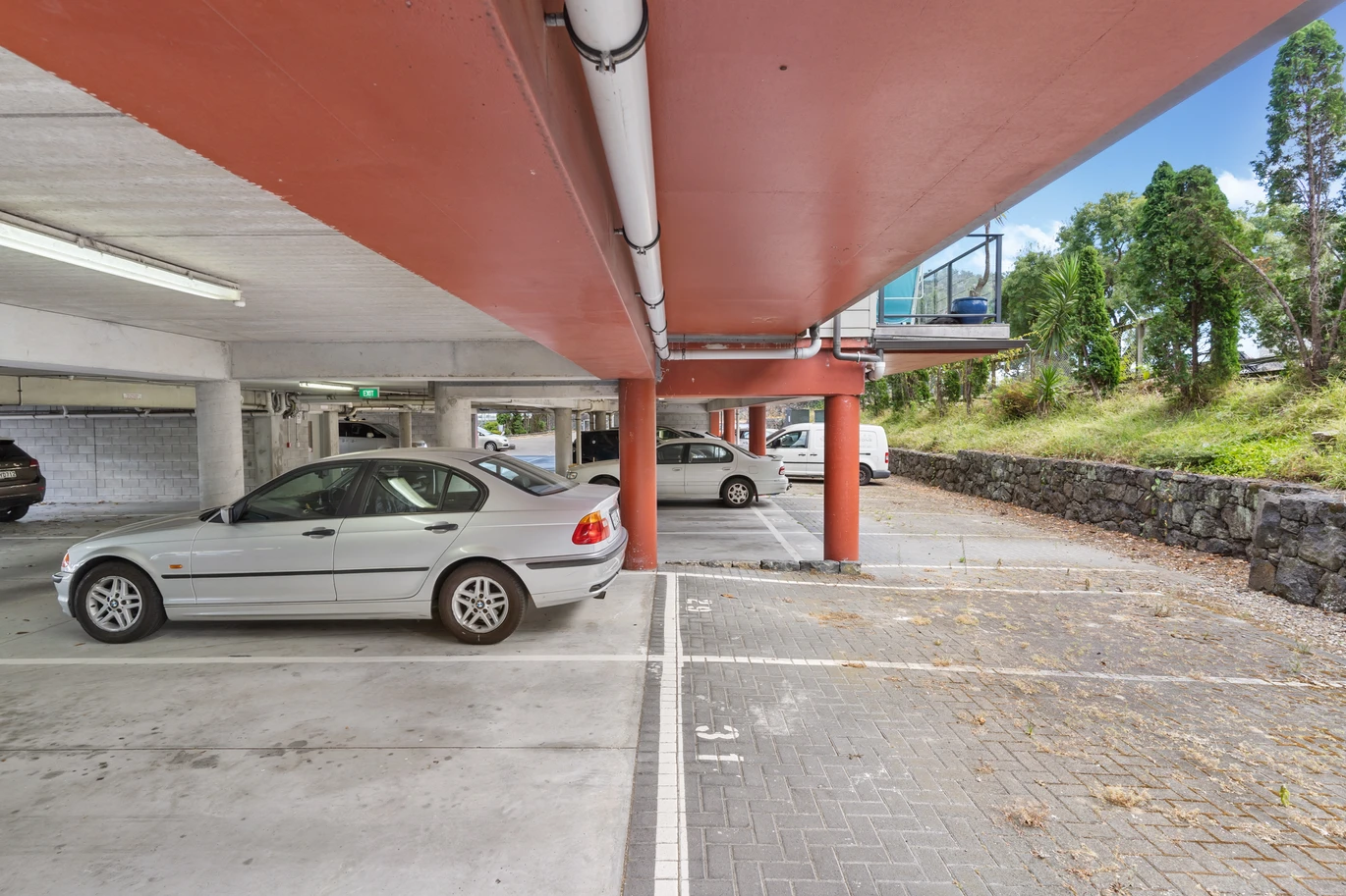 Spacious 2-Bed Apartment in Prime Location, 19/68 Mountain Road, Mount Wellington, Auckland
