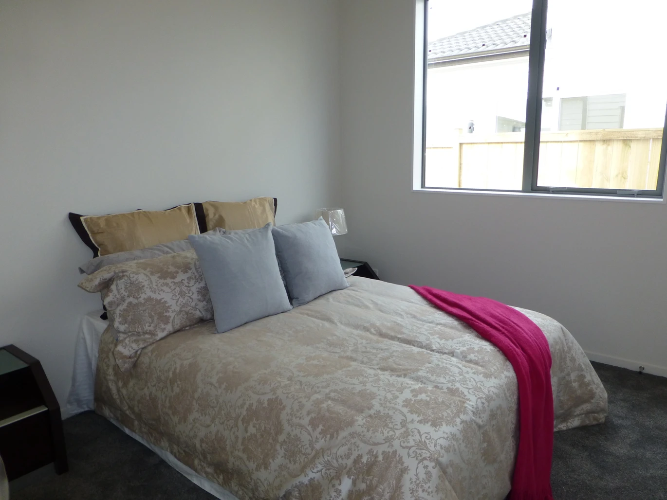 6 bed 5 baths (4 ensuites) house on 402m2 section, with 2 beds granny, 18 Horsefield Drive, Flat Bush, Auckland