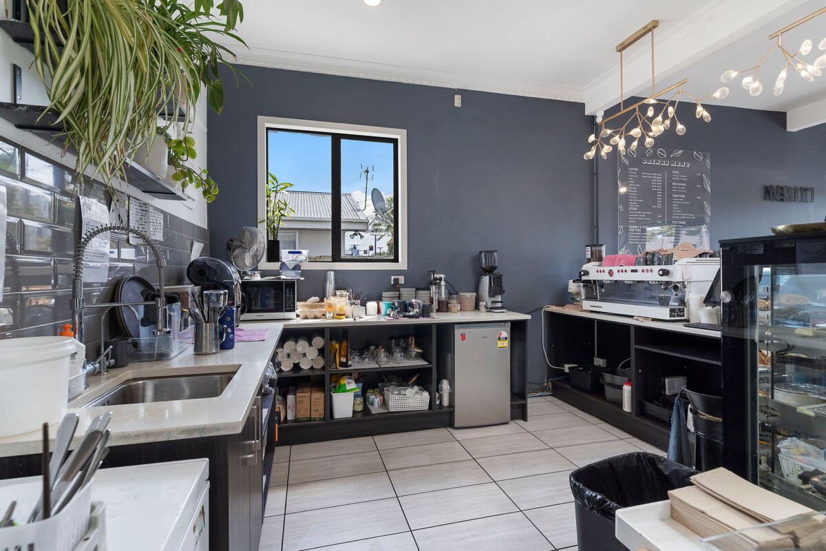 Mixed Housing Urban zone, 544m2 section, Building 181 m2, Currently tenanted by a cafe and studio, the total rental income is approximately $67,000 per year, including GST, 117 Trafalgar Street, Onehunga, Auckland