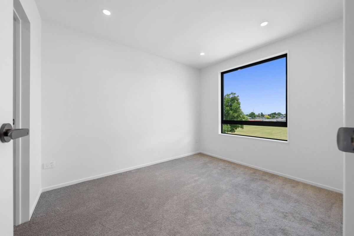 Brandnew 3 beds 2 bath home, next to Ti Rakau Park and the School Reserve, close to schools, shopping centres, 7 Cindy Place, Pakuranga, Auckland