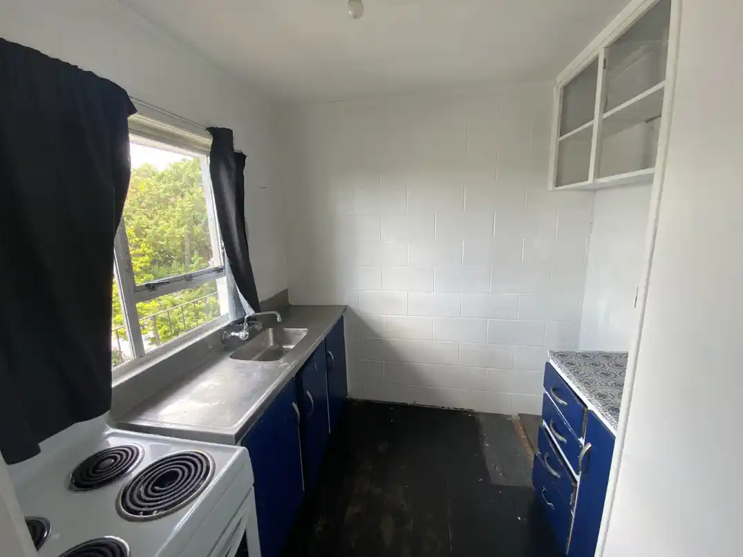 For rent, 2 beds 1 bath 1 car park apartment, Available now, 7/84 Princes Street, Otahuhu, Auckland